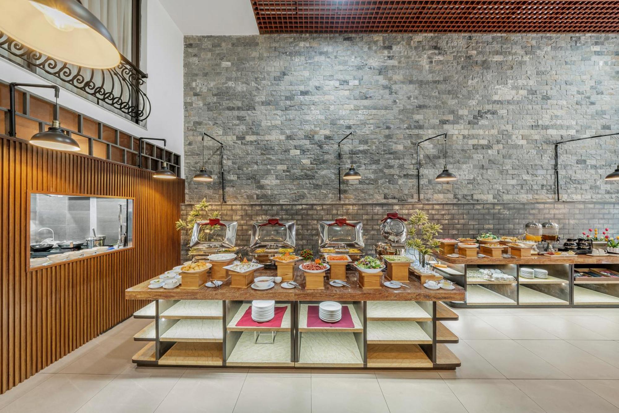 Palazzo Luxury Hotel Đà Nẵng Extérieur photo
